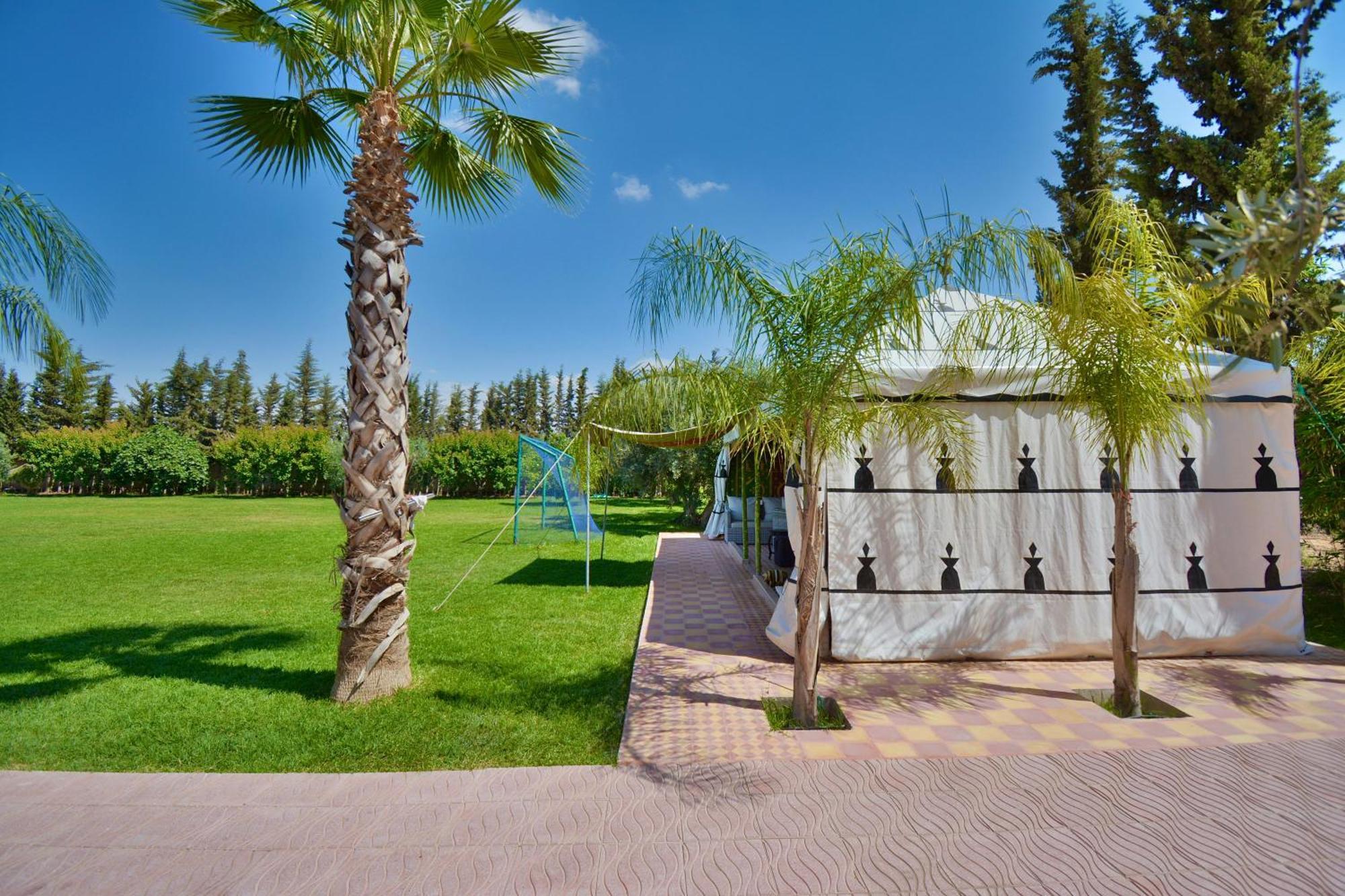 Ferme De Vacances Avec Une Grande Villa A Marrakech Marrakesh Buitenkant foto